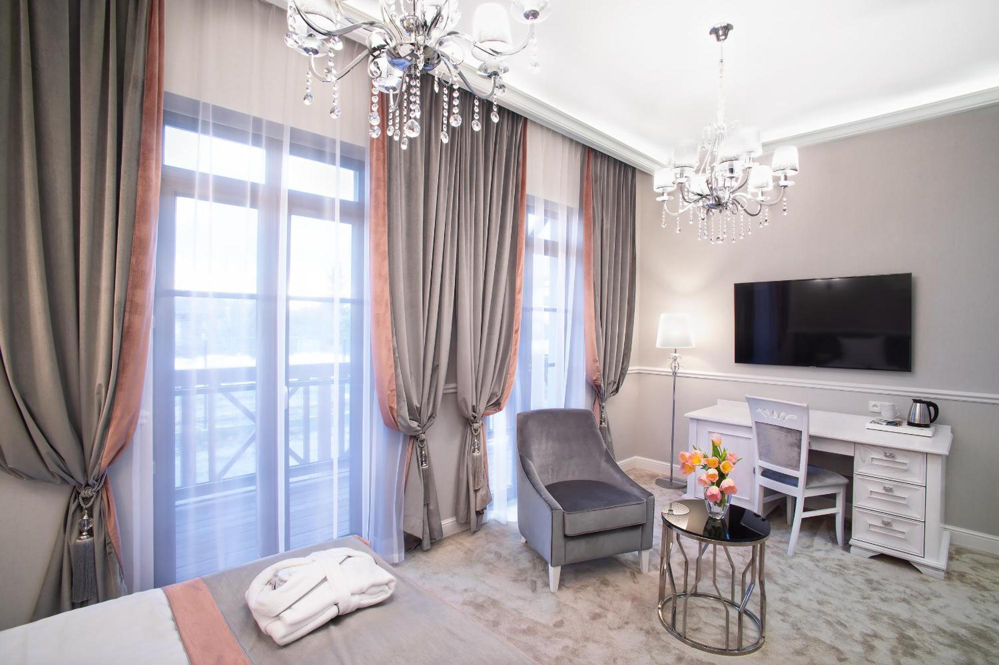 Boutique Odyseja & Spa Цехоцинек Экстерьер фото Suite